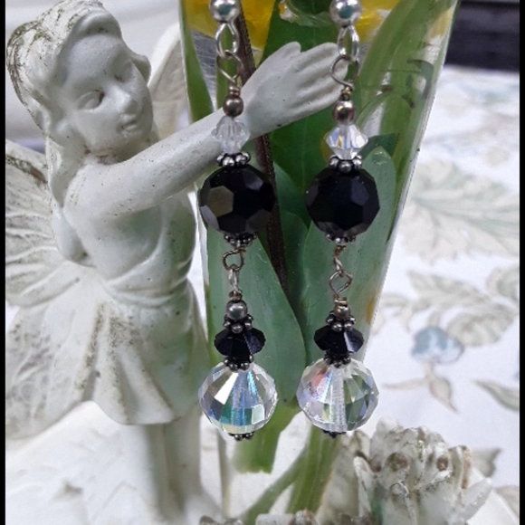 Sterling and Swarovski chrystal earrings. - Picture 2 of 3